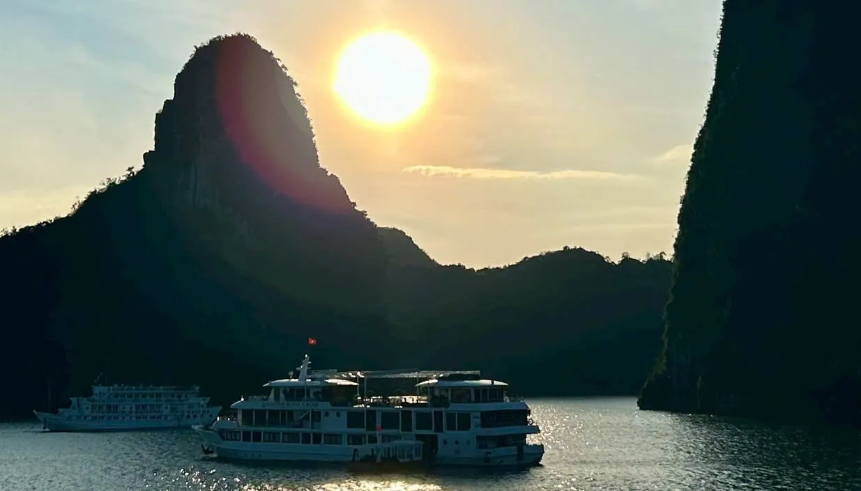 hạ long