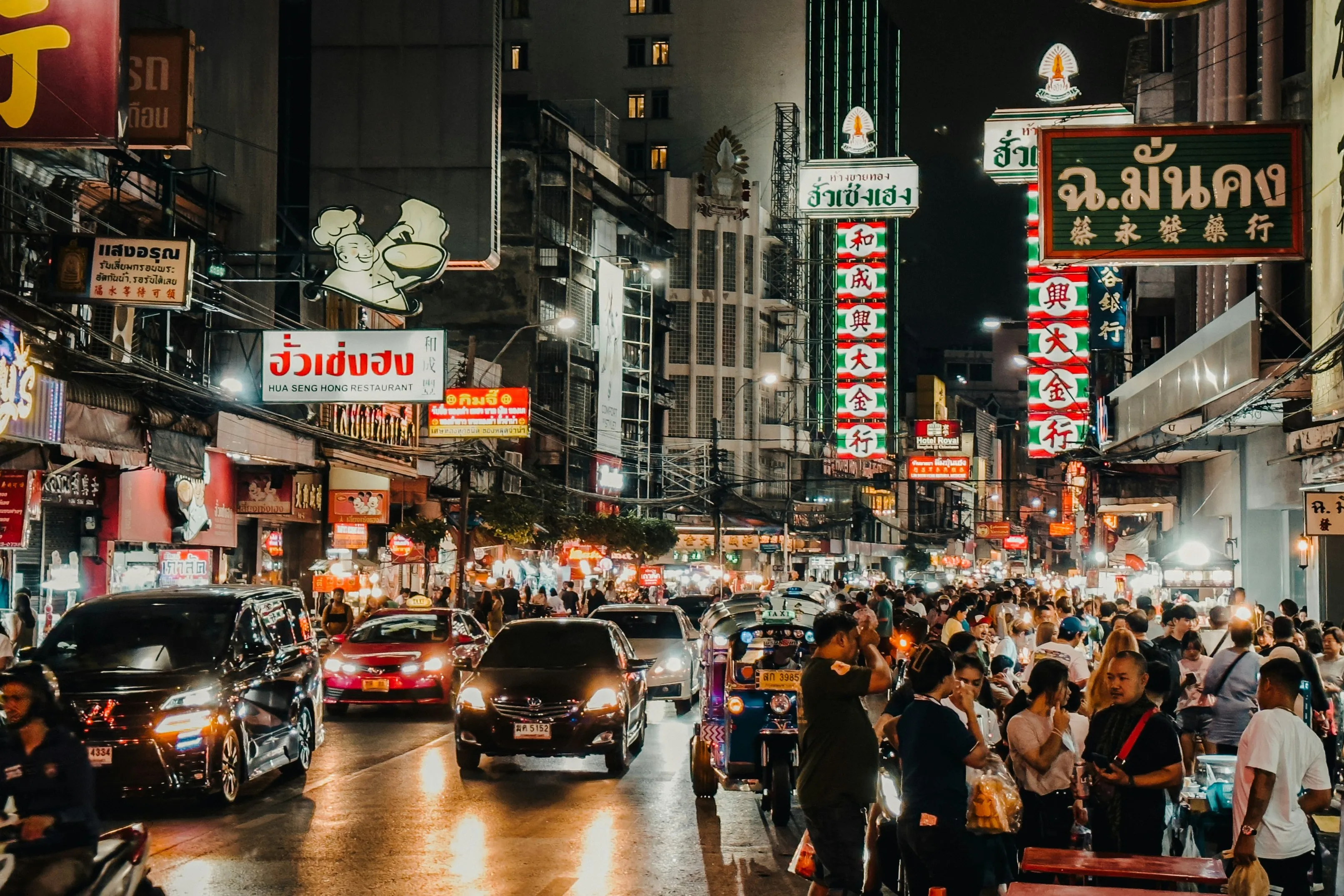 Bangkok de noche: mercados nocturnos, comida callejera y el ambiente más vibrante de Tailandia